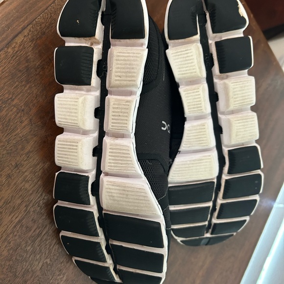 On Running Black sneakers size 10 - Picture 8 of 8